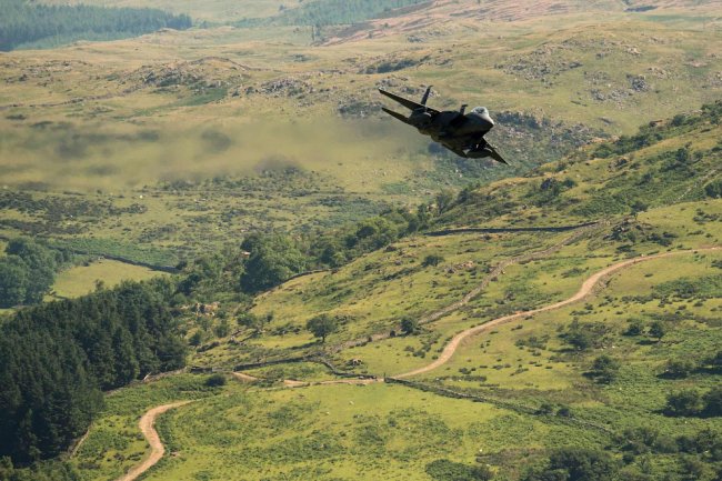 Необычный взгляд на истребитель F-15E Strike Eagle