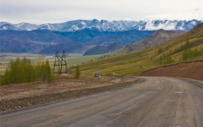 Самые красивые дороги России (10 фото)